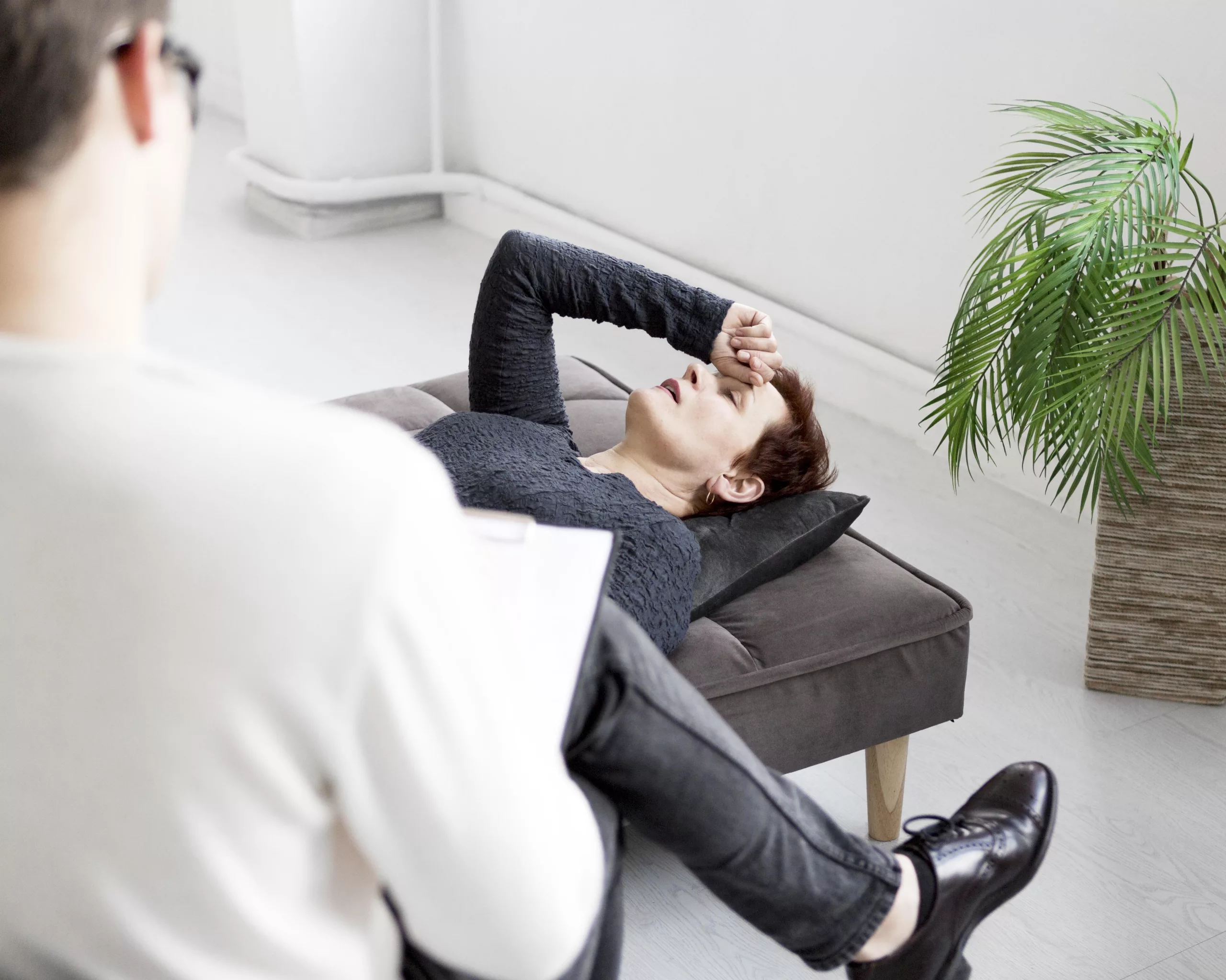 high-angle-patient-psychologist